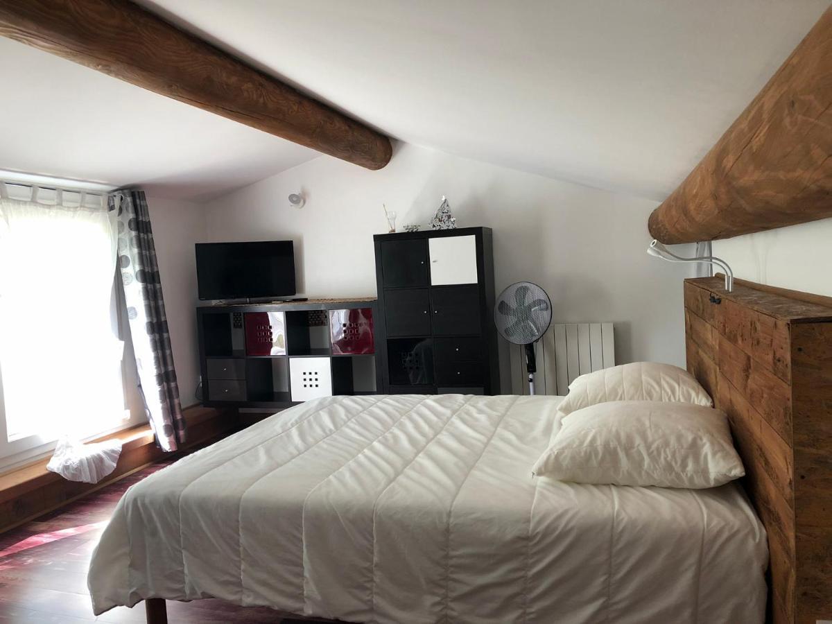 L'Etang Des Cigales Apartamento Uchaux Exterior foto