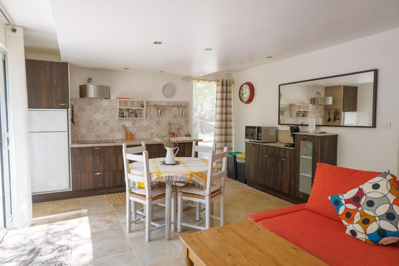 L'Etang Des Cigales Apartamento Uchaux Exterior foto